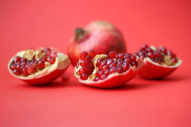 How Many Cups of Seeds in a Pomegranate