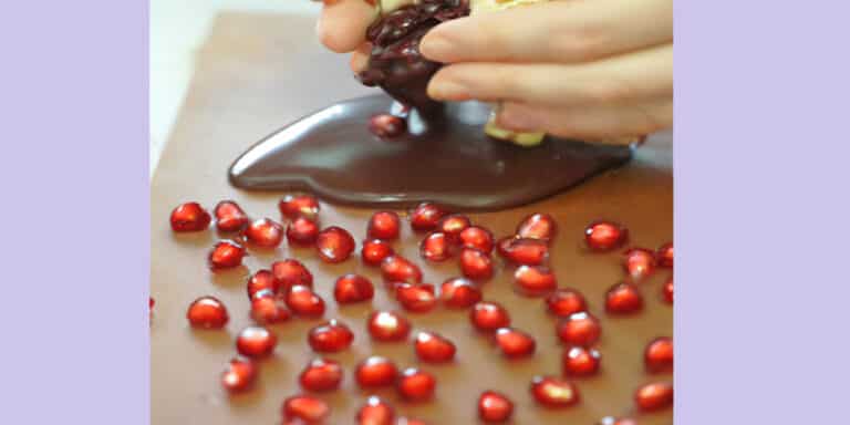 how to make chocolate covered pomegranate seeds